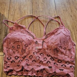 Zenana Outfitters Dusty Pink Lace Top